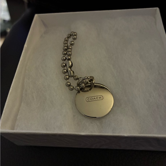 Coach Silver Hang Tag - Picture 2 of 2